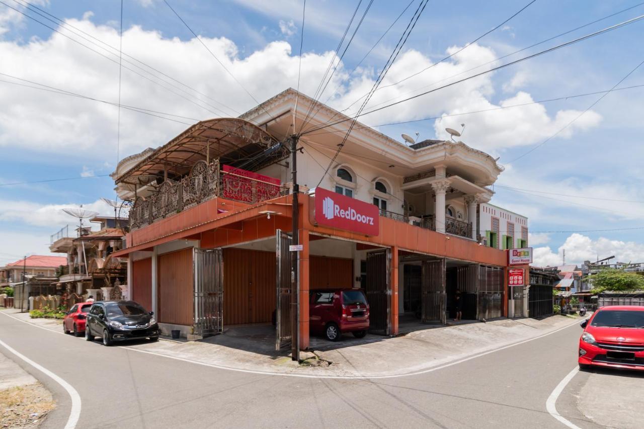 فندق Reddoorz Syariah Near Pasar Aur Kuning بوغيتّينغي المظهر الخارجي الصورة
