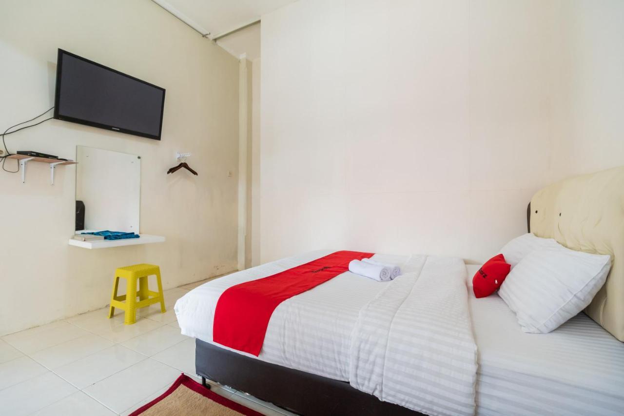 فندق Reddoorz Syariah Near Pasar Aur Kuning بوغيتّينغي المظهر الخارجي الصورة